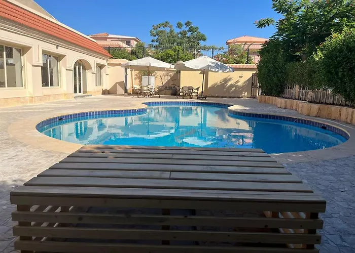 Rihana Studio & Pool